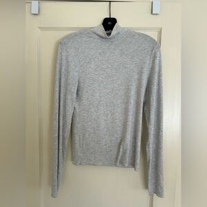 Abercrombie & Fitch Light Gray Turtleneck Sweater